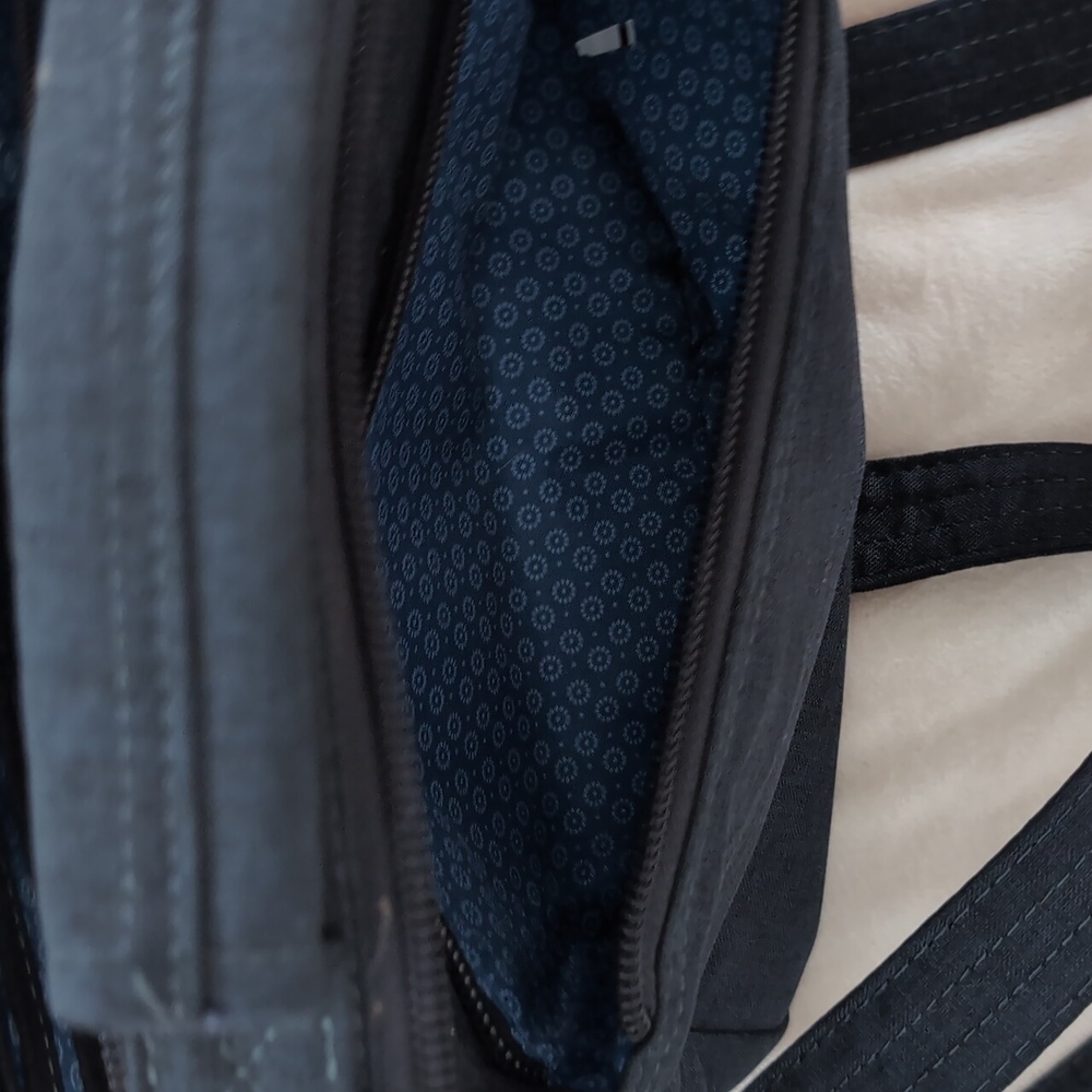 Lug Scoop Crossbody Bag Navy - Picture 12 of 15